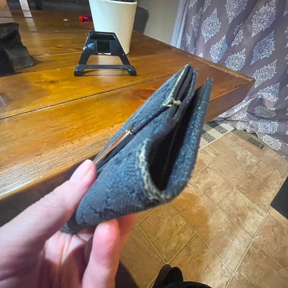 GUCCI Wallet. GG Canvas and Leather - Picture 7 of 13